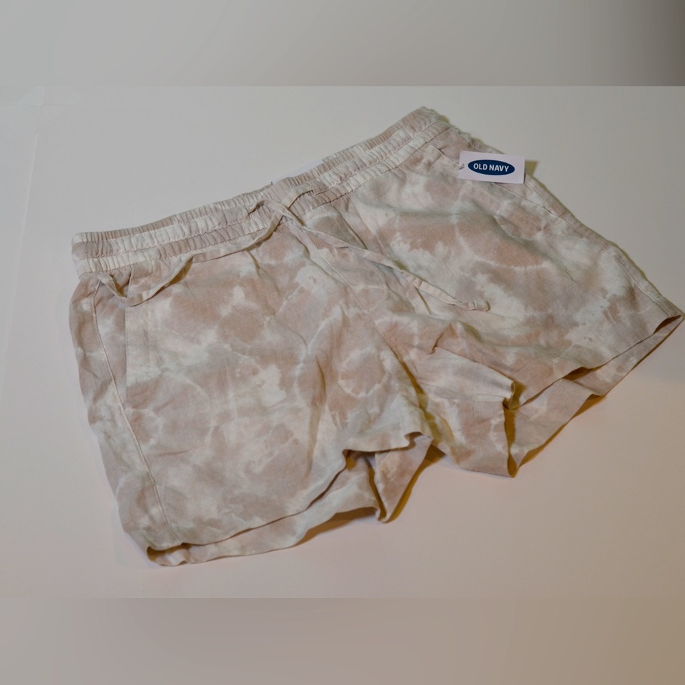 Old Navy Beige and Tan Tie dye Shorts Women’s Size Small - Picture 2 of 8